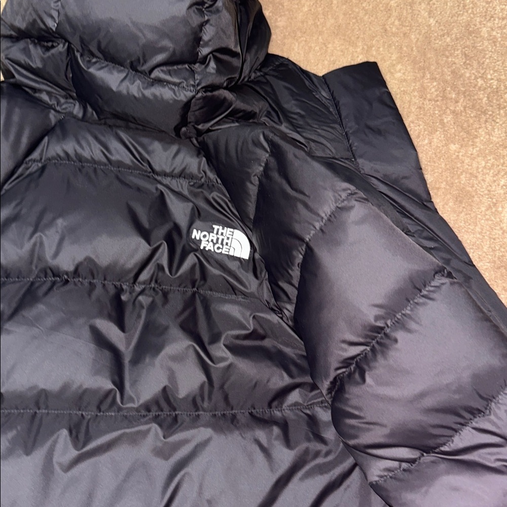 The North Face Women's Long Black Puffer Jacket - Picture 8 of 12